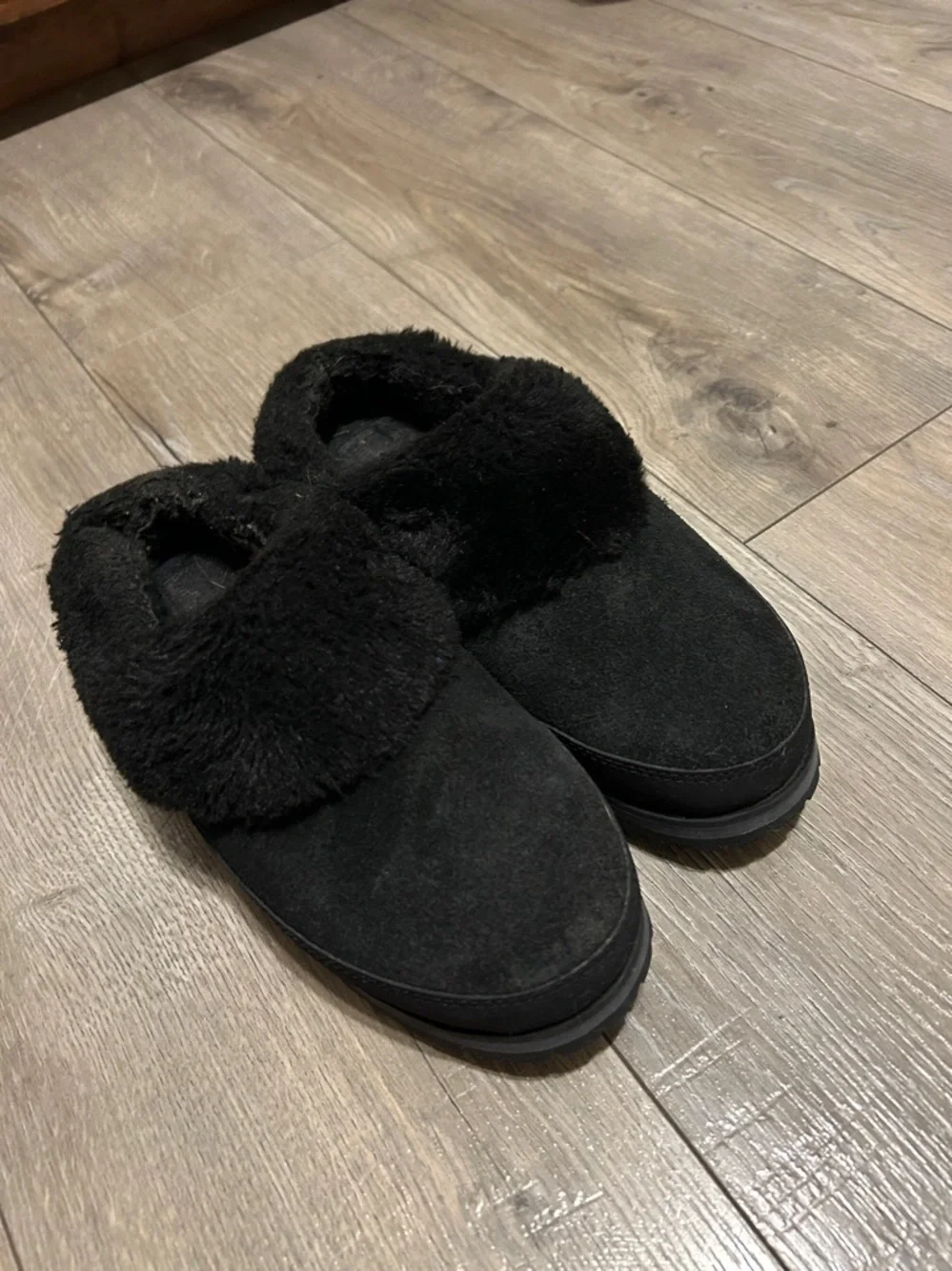 Timberland Women's Black Fleece-Lined Winter Slip-Ons - Picture 3 of 14